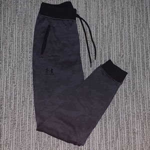 under armour light sweatpants